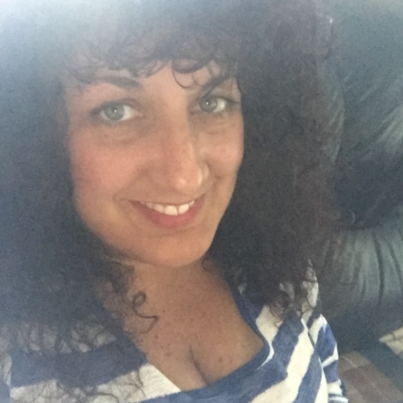 Meet your Posher, Wendi - Picture 1 of 1